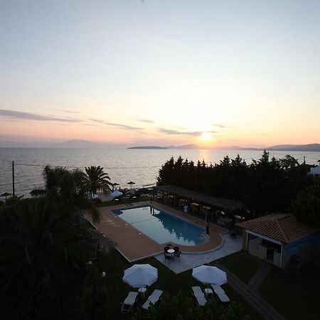 Iria Beach 외부 사진