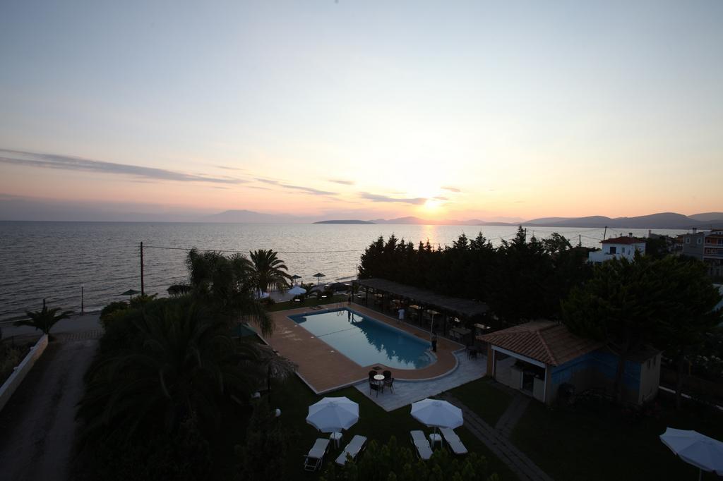 Iria Beach 외부 사진