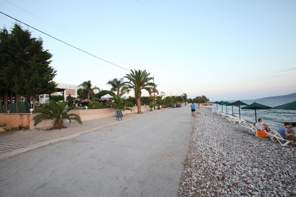 Iria Beach 외부 사진